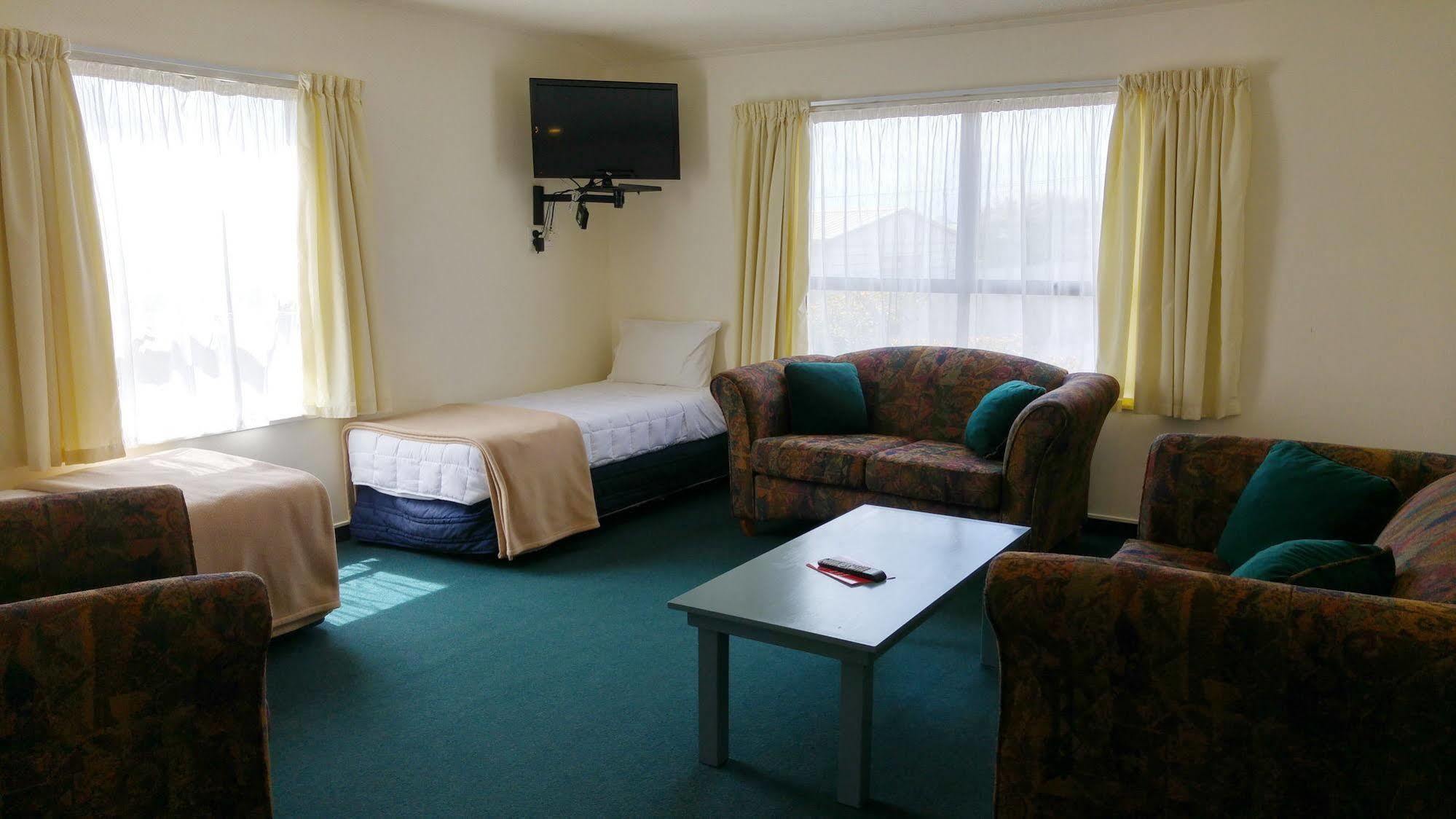 Hobson'S Choice Motel Dargaville Esterno foto