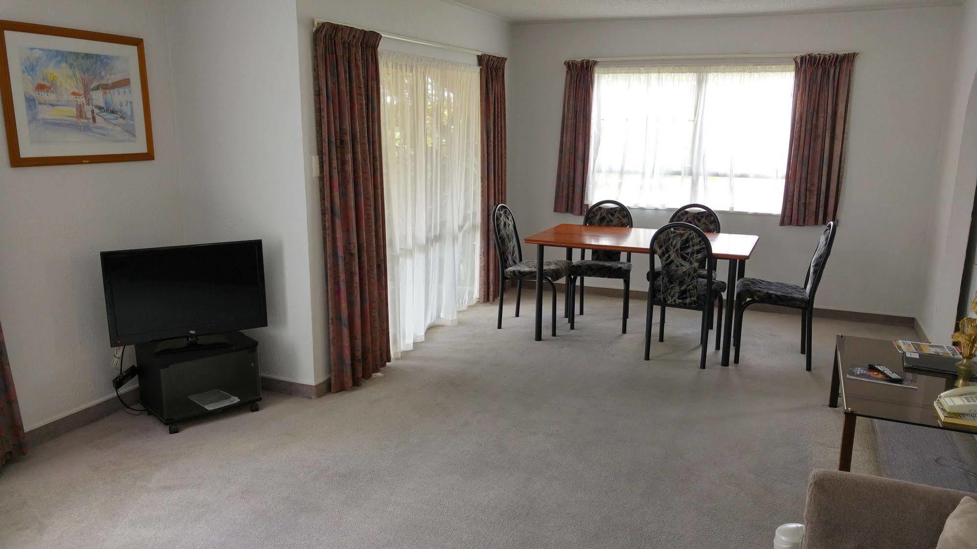Hobson'S Choice Motel Dargaville Esterno foto